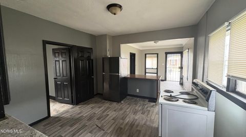 Tiny photo for 1637 Vance Street, Toledo, OH 43607 (MLS # 10008179)