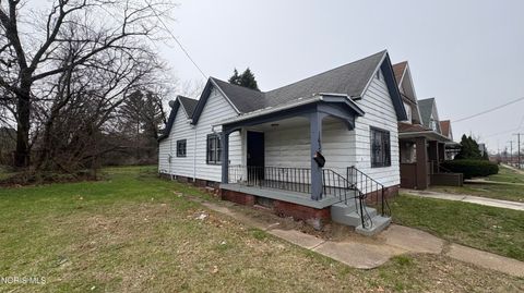 Tiny photo for 1637 Vance Street, Toledo, OH 43607 (MLS # 10008179)