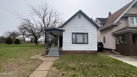 Photo of 1637 Vance Street, Toledo, OH 43607 (MLS # 10008179)