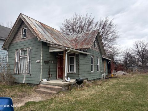 Tiny photo for 1112 Monterey Court, Toledo, OH 43609 (MLS # 10005467)