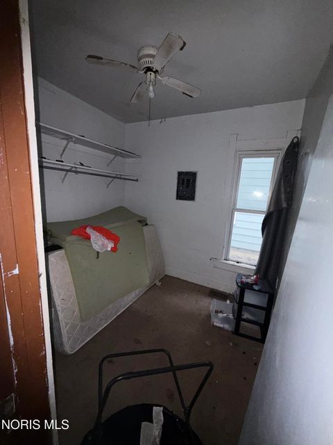 Tiny photo for 1112 Monterey Court, Toledo, OH 43609 (MLS # 10005467)