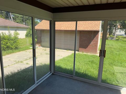 Tiny photo for 3212 Keemont Drive, Toledo, OH 43613 (MLS # 10008666)