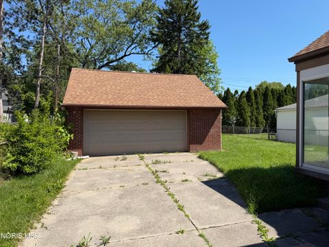 Tiny photo for 3212 Keemont Drive, Toledo, OH 43613 (MLS # 10008666)