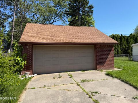 Tiny photo for 3212 Keemont Drive, Toledo, OH 43613 (MLS # 10008666)