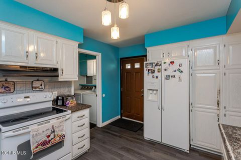 Tiny photo for 4521 282nd Street, Toledo, OH 43611 (MLS # 10007612)