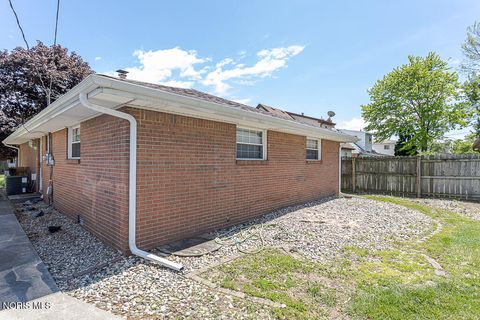 Tiny photo for 4521 282nd Street, Toledo, OH 43611 (MLS # 10007612)
