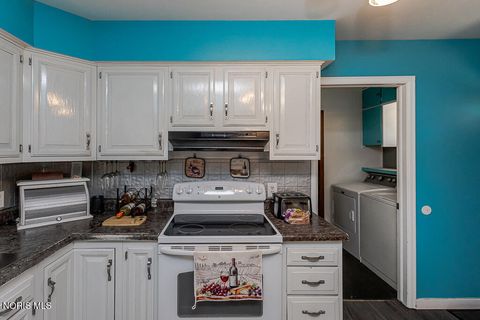 Tiny photo for 4521 282nd Street, Toledo, OH 43611 (MLS # 10007612)