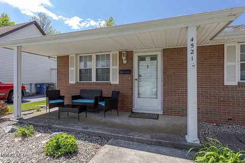 Tiny photo for 4521 282nd Street, Toledo, OH 43611 (MLS # 10007612)