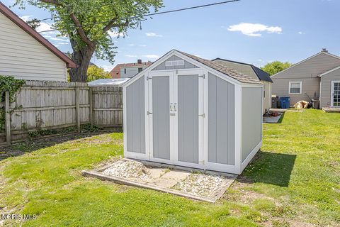 Tiny photo for 4521 282nd Street, Toledo, OH 43611 (MLS # 10007612)
