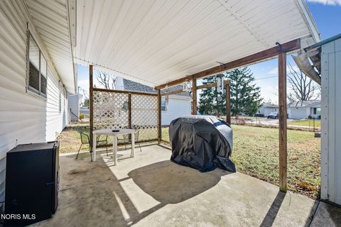 Tiny photo for 245 Edinborough Drive, Findlay, OH 45840 (MLS # 10004503)