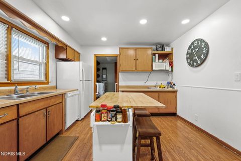 Tiny photo for 245 Edinborough Drive, Findlay, OH 45840 (MLS # 10004503)