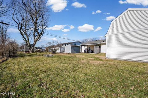 Tiny photo for 245 Edinborough Drive, Findlay, OH 45840 (MLS # 10004503)