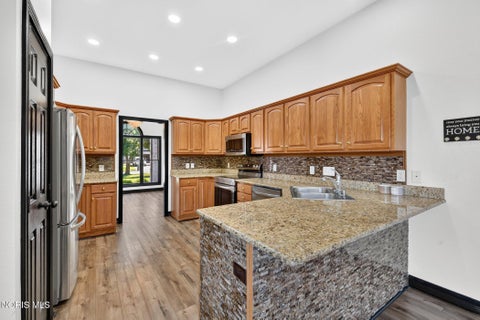 Tiny photo for 520 Pine Valley Drive, Bowling Green, OH 43402 (MLS # 10014165)
