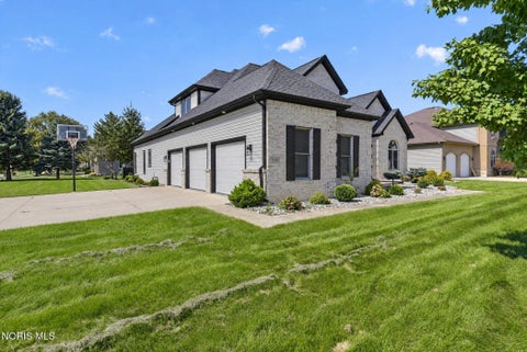 Tiny photo for 520 Pine Valley Drive, Bowling Green, OH 43402 (MLS # 10014165)