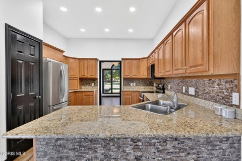 Tiny photo for 520 Pine Valley Drive, Bowling Green, OH 43402 (MLS # 10014165)