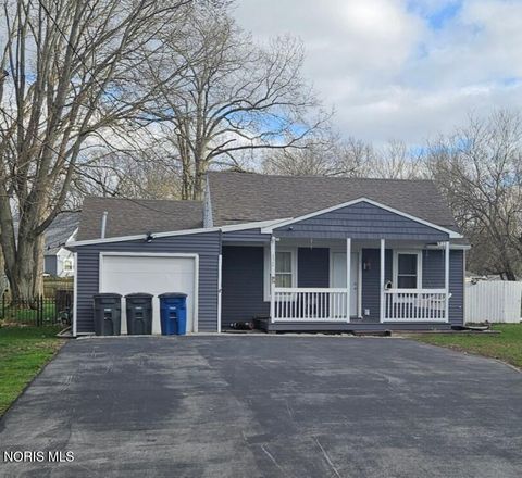 Photo of 372 Dulton Drive, Toledo, OH 43615 (MLS # 10005967)