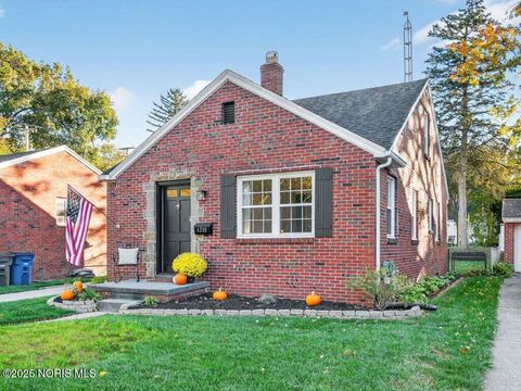 Tiny photo for 4250 Garrison Road, Toledo, OH 43613 (MLS # 10000863)