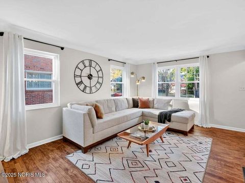 Tiny photo for 4250 Garrison Road, Toledo, OH 43613 (MLS # 10000863)