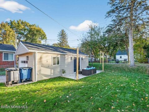 Tiny photo for 4250 Garrison Road, Toledo, OH 43613 (MLS # 10000863)