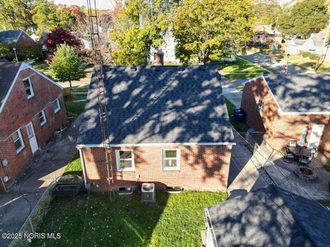 Tiny photo for 4250 Garrison Road, Toledo, OH 43613 (MLS # 10000863)