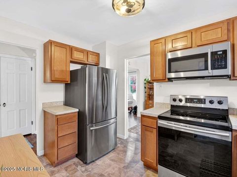 Tiny photo for 4250 Garrison Road, Toledo, OH 43613 (MLS # 10000863)