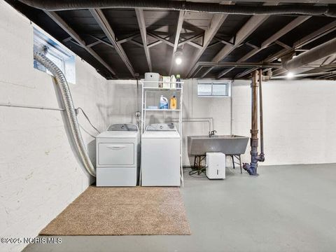 Tiny photo for 4250 Garrison Road, Toledo, OH 43613 (MLS # 10000863)