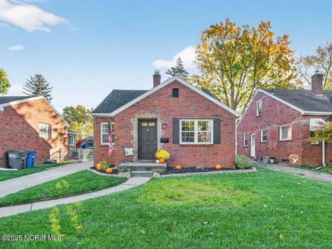 Photo of 4250 Garrison Road, Toledo, OH 43613 (MLS # 10000863) Photo of 4250 Garrison Road, Toledo, OH 43613 (MLS # 10000863)