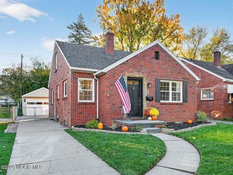 Tiny photo for 4250 Garrison Road, Toledo, OH 43613 (MLS # 10000863)