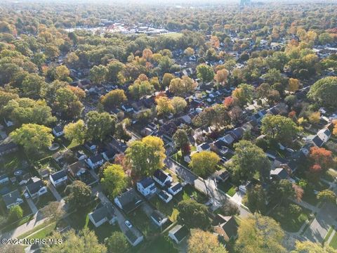 Tiny photo for 4250 Garrison Road, Toledo, OH 43613 (MLS # 10000863)