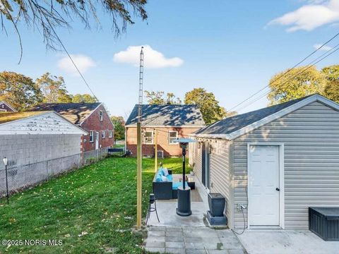 Tiny photo for 4250 Garrison Road, Toledo, OH 43613 (MLS # 10000863)