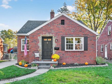 Tiny photo for 4250 Garrison Road, Toledo, OH 43613 (MLS # 10000863)