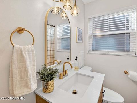 Tiny photo for 4250 Garrison Road, Toledo, OH 43613 (MLS # 10000863)