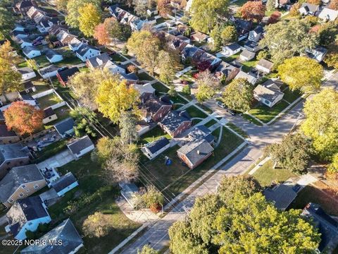 Tiny photo for 4250 Garrison Road, Toledo, OH 43613 (MLS # 10000863)