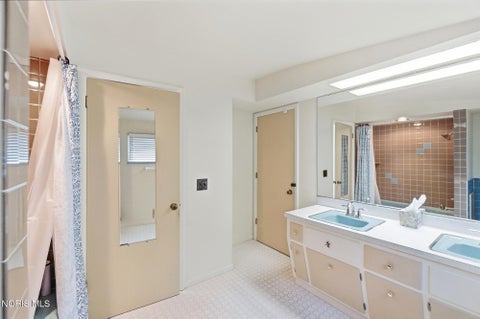 Tiny photo for 4426 Sheraton Road, Ottawa Hills, OH 43615 (MLS # 10013871)