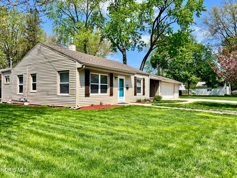 Photo of 1905 Meadow Avenue, Maumee, OH 43537 (MLS # 10006788)