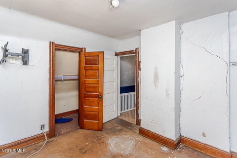 Tiny photo for 321 Hiett Avenue, Toledo, OH 43609 (MLS # 10011553)