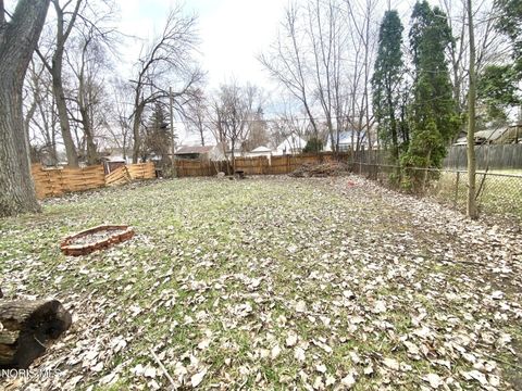 Tiny photo for 5758 Harvest Lane, Toledo, OH 43623 (MLS # 10004920)