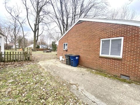 Tiny photo for 5758 Harvest Lane, Toledo, OH 43623 (MLS # 10004920)