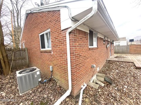 Tiny photo for 5758 Harvest Lane, Toledo, OH 43623 (MLS # 10004920)