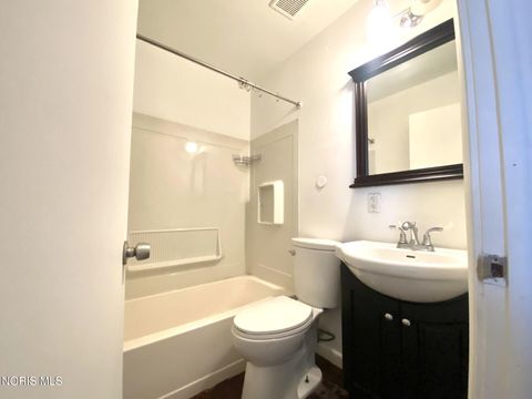 Tiny photo for 5758 Harvest Lane, Toledo, OH 43623 (MLS # 10004920)