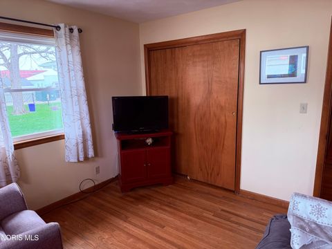 Tiny photo for 205 E Walnut Street, Van Buren, OH 45889 (MLS # 10005519)