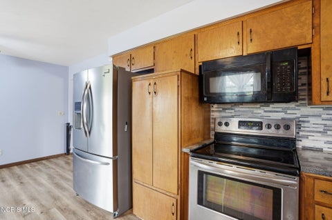 Tiny photo for 527 Sheffield Drive, Findlay, OH 45840 (MLS # 10010657)
