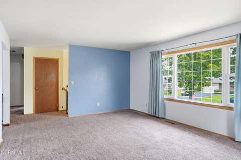 Tiny photo for 527 Sheffield Drive, Findlay, OH 45840 (MLS # 10010657)