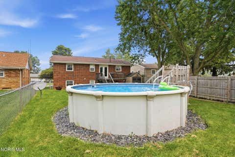 Tiny photo for 527 Sheffield Drive, Findlay, OH 45840 (MLS # 10010657)