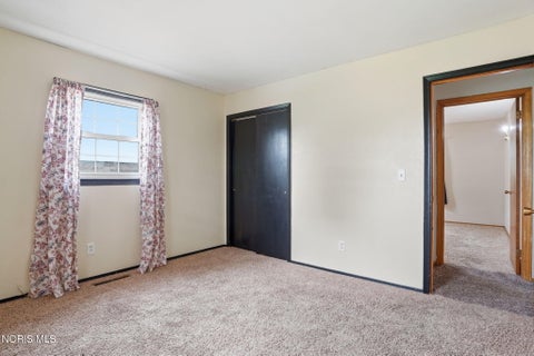 Tiny photo for 527 Sheffield Drive, Findlay, OH 45840 (MLS # 10010657)