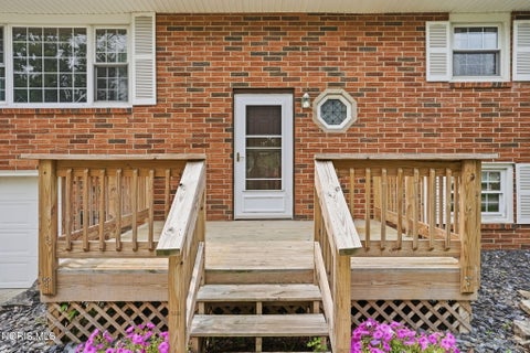 Tiny photo for 527 Sheffield Drive, Findlay, OH 45840 (MLS # 10010657)
