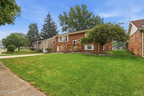 Tiny photo for 527 Sheffield Drive, Findlay, OH 45840 (MLS # 10010657)