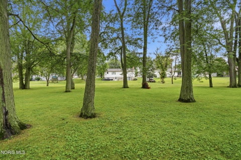 Tiny photo for 11091 Autumn Lane, Fostoria, OH 44830 (MLS # 10012029)