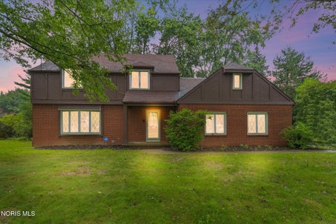 Photo of 5660 Cresthaven Lane, Toledo, OH 43614 (MLS # 10012882)