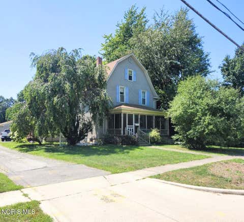 Photo of 203 W Jackson Street, Fostoria, OH 44830 (MLS # 10011464)